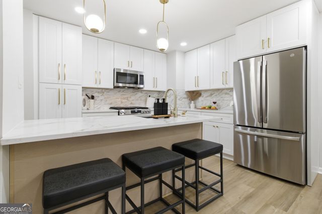 1124 Creatwood Place SE, Smyrna, GA 30080