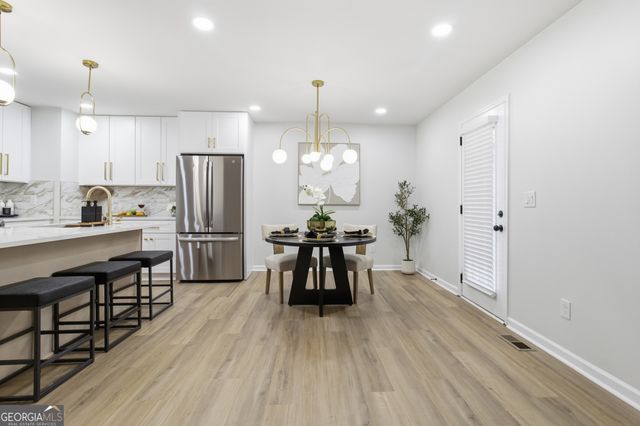 1124 Creatwood Place SE, Smyrna, GA 30080