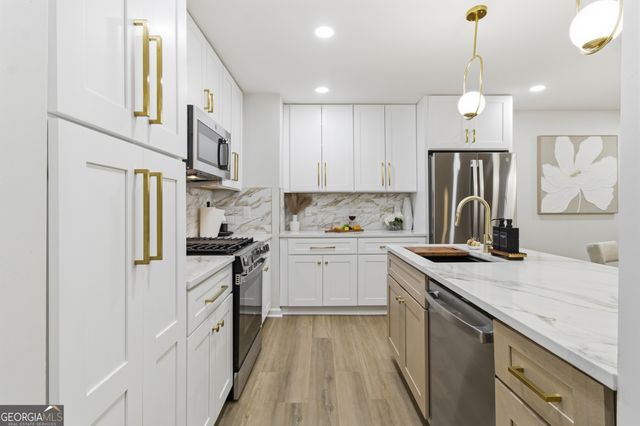 1124 Creatwood Place SE, Smyrna, GA 30080