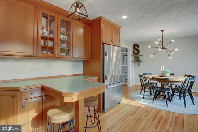 904 ALISON AVE, Mechanicsburg, PA 17055