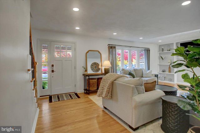 904 ALISON AVE, Mechanicsburg, PA 17055