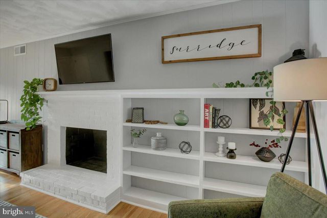 904 ALISON AVE, Mechanicsburg, PA 17055