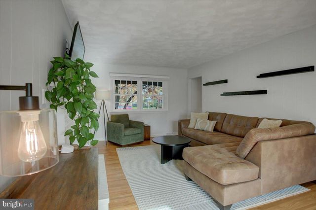 904 ALISON AVE, Mechanicsburg, PA 17055