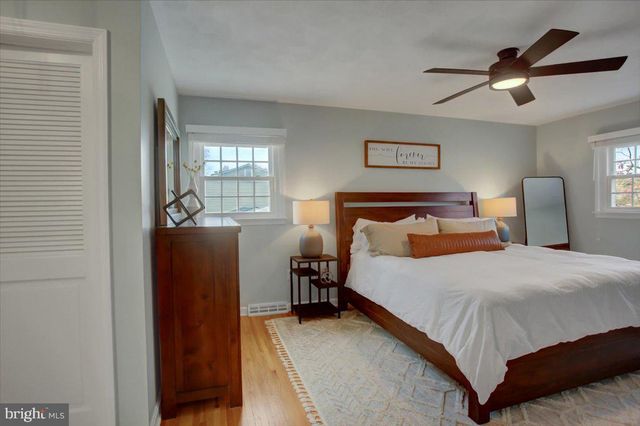 904 ALISON AVE, Mechanicsburg, PA 17055