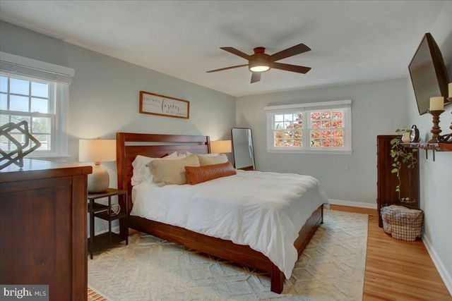 904 ALISON AVE, Mechanicsburg, PA 17055