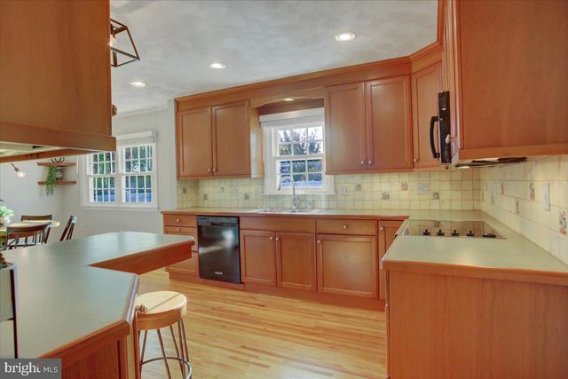 904 ALISON AVE, Mechanicsburg, PA 17055