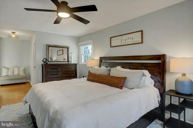 904 ALISON AVE, Mechanicsburg, PA 17055