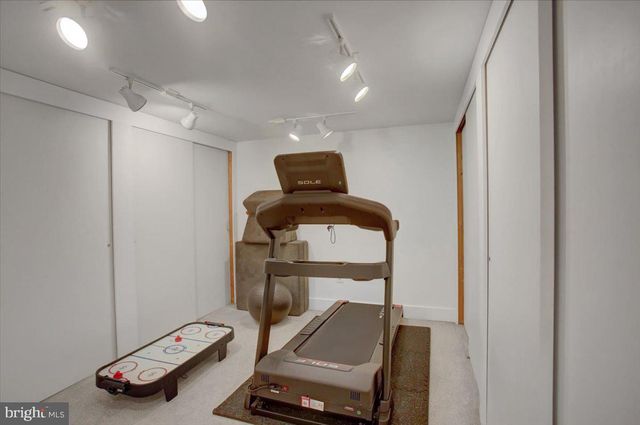 904 ALISON AVE, Mechanicsburg, PA 17055