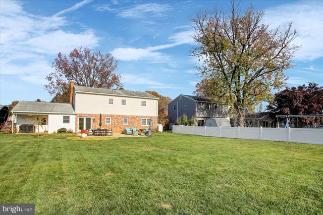 904 ALISON AVE, Mechanicsburg, PA 17055