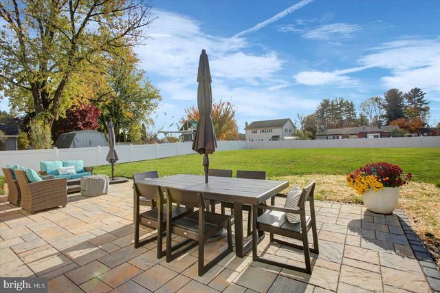 904 ALISON AVE, Mechanicsburg, PA 17055