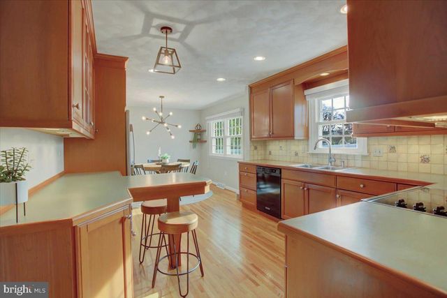 904 ALISON AVE, Mechanicsburg, PA 17055