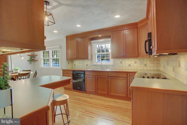 904 ALISON AVE, Mechanicsburg, PA 17055