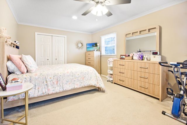 615 Alice Street, Crown Point, IN 46307