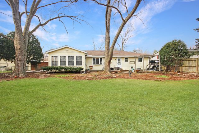 615 Alice Street, Crown Point, IN 46307