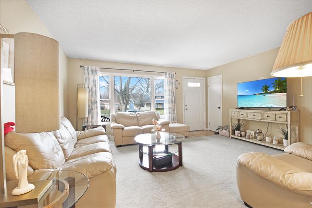 615 Alice Street, Crown Point, IN 46307