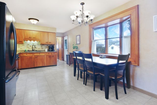 615 Alice Street, Crown Point, IN 46307