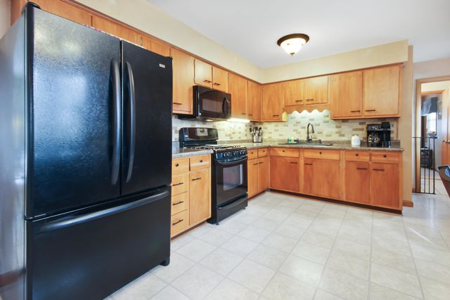 615 Alice Street, Crown Point, IN 46307