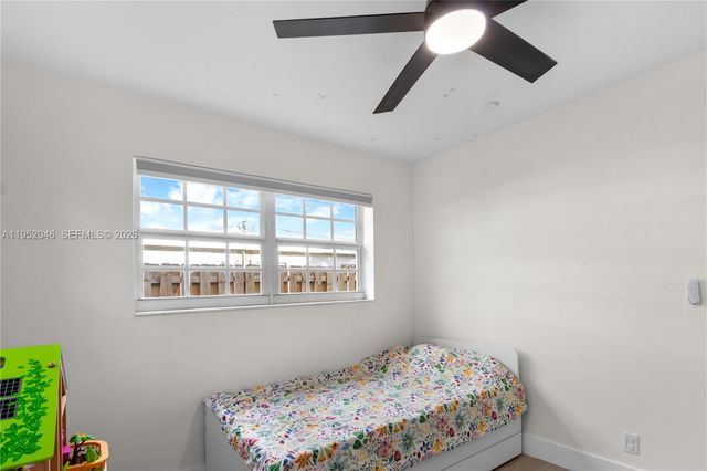 230 NW 39th Ct, Deerfield Beach, FL 33064