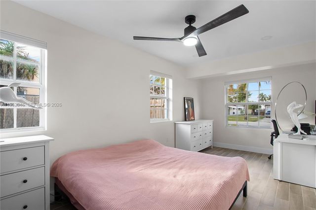 230 NW 39th Ct, Deerfield Beach, FL 33064