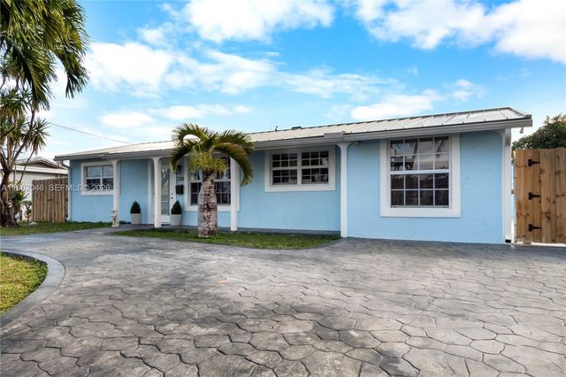 230 NW 39th Ct, Deerfield Beach, FL 33064