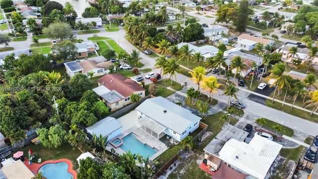 230 NW 39th Ct, Deerfield Beach, FL 33064