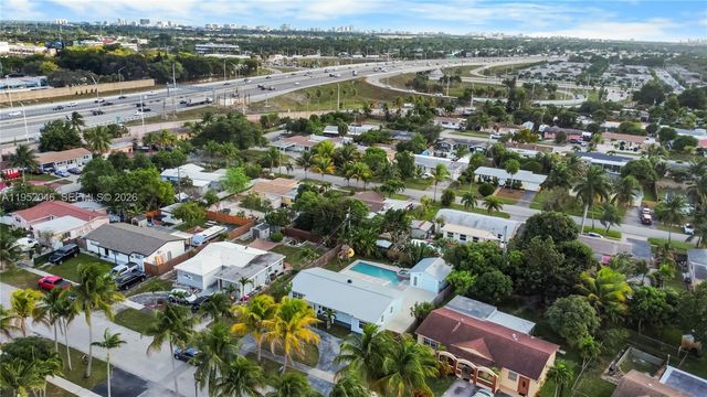 230 NW 39th Ct, Deerfield Beach, FL 33064