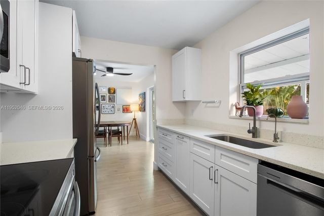 230 NW 39th Ct, Deerfield Beach, FL 33064