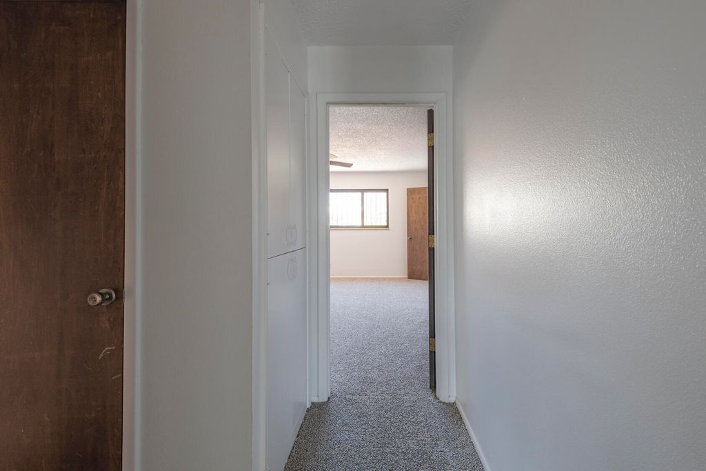 Image 17 of property listing at 1805 Notre Dame Drive NE, Albuquerque, NM 87106