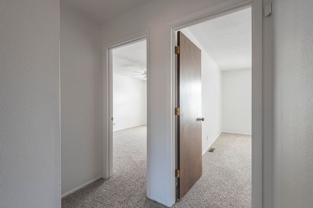 Image 23 of property listing at 1805 Notre Dame Drive NE, Albuquerque, NM 87106