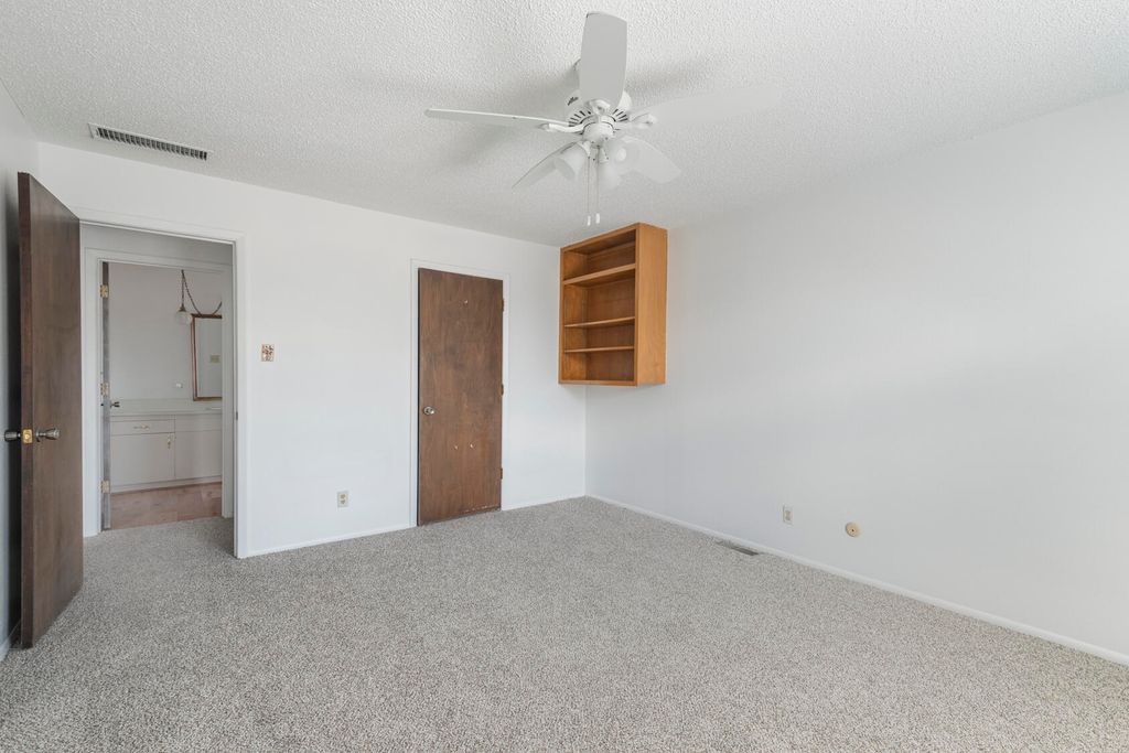Image 27 of property listing at 1805 Notre Dame Drive NE, Albuquerque, NM 87106
