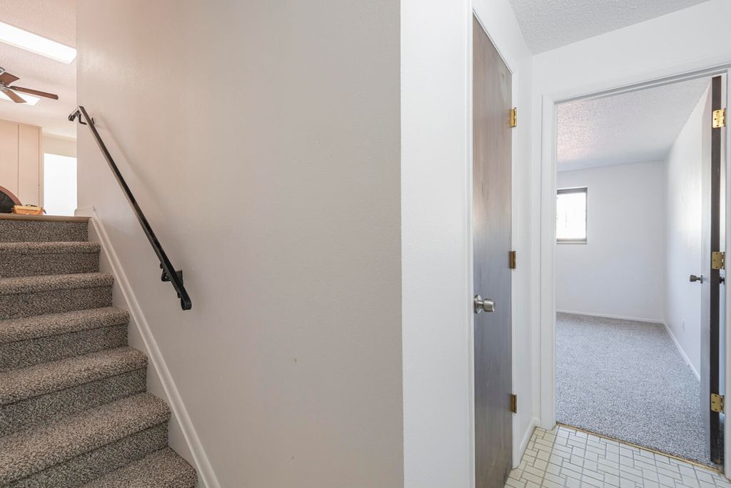 Image 30 of property listing at 1805 Notre Dame Drive NE, Albuquerque, NM 87106