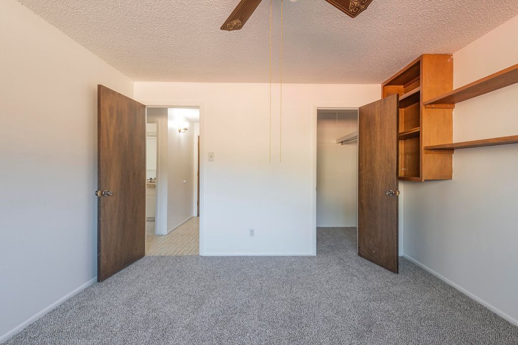 Image 32 of property listing at 1805 Notre Dame Drive NE, Albuquerque, NM 87106