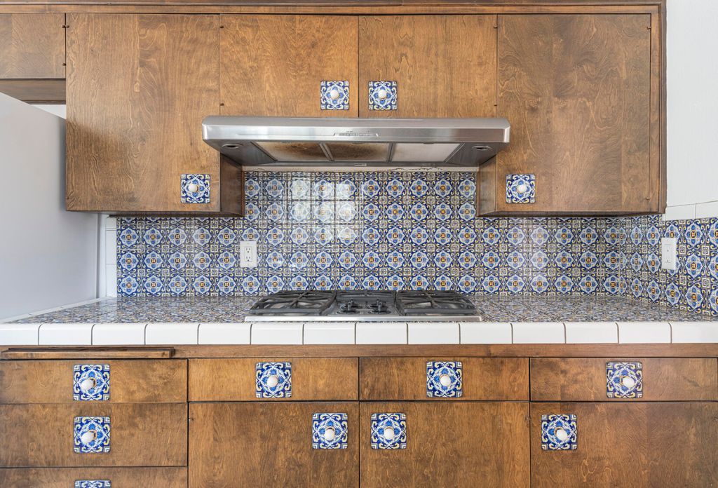 Image 37 of property listing at 1805 Notre Dame Drive NE, Albuquerque, NM 87106