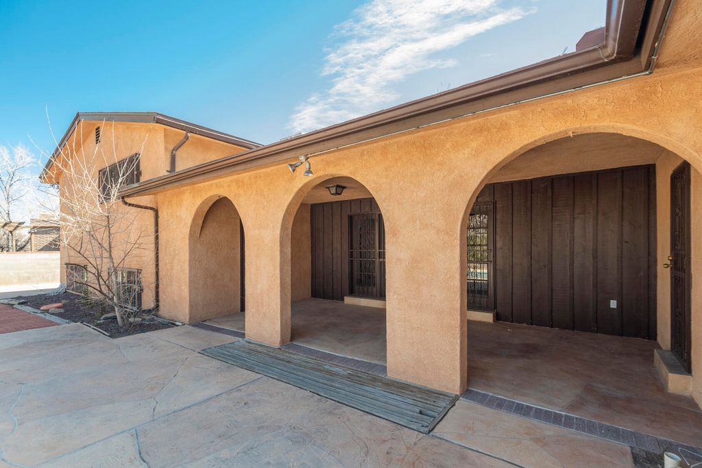 Image 47 of property listing at 1805 Notre Dame Drive NE, Albuquerque, NM 87106
