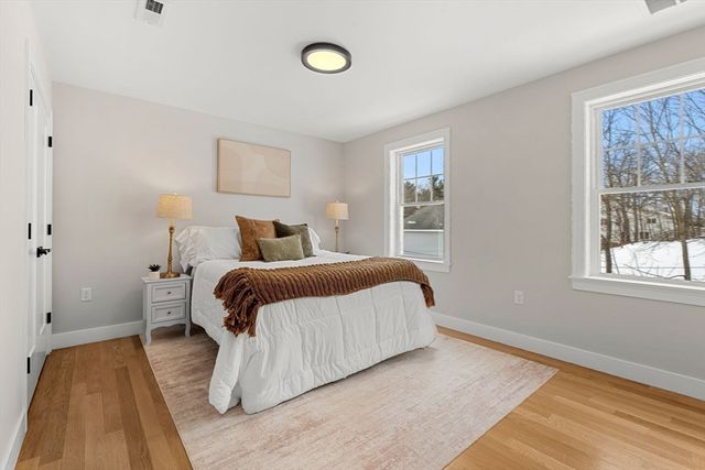 2 Rhuey Pass, Burlington, MA 01803