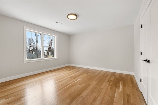 2 Rhuey Pass, Burlington, MA 01803