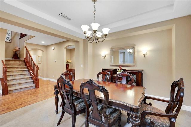 10022 Spring View Way, Elk Grove, CA 95757