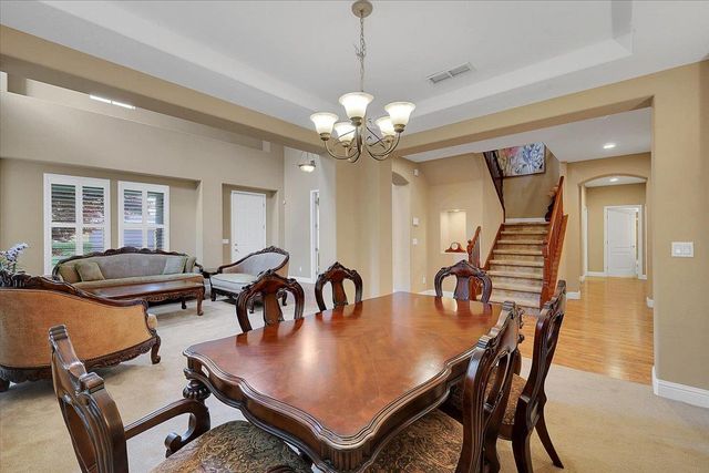 10022 Spring View Way, Elk Grove, CA 95757