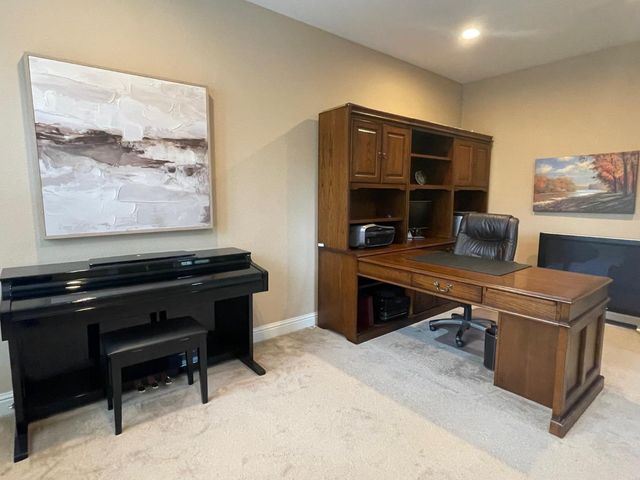 10022 Spring View Way, Elk Grove, CA 95757