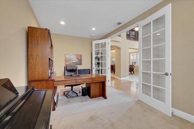 10022 Spring View Way, Elk Grove, CA 95757