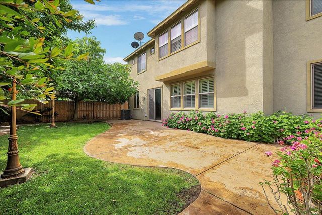 10022 Spring View Way, Elk Grove, CA 95757