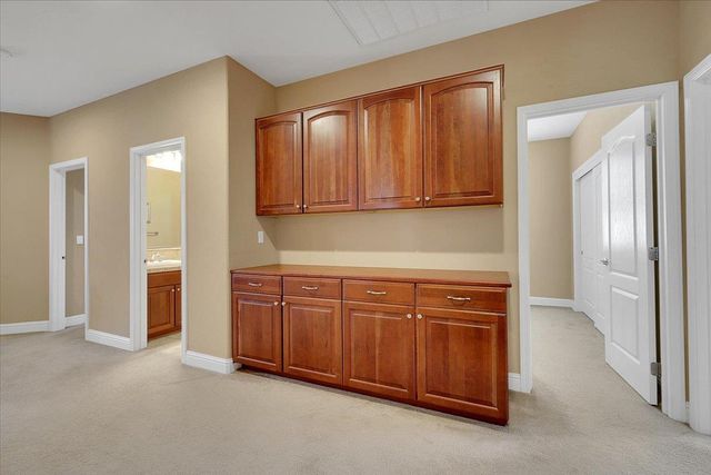 10022 Spring View Way, Elk Grove, CA 95757