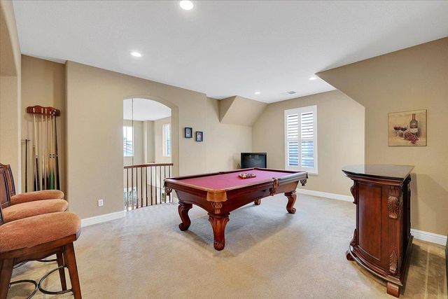 10022 Spring View Way, Elk Grove, CA 95757