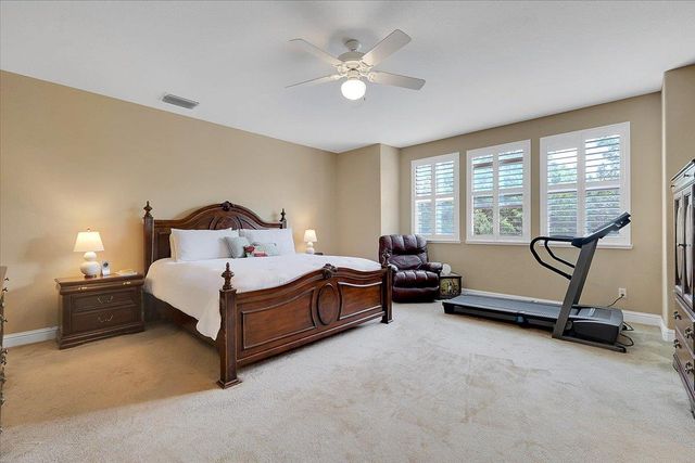 10022 Spring View Way, Elk Grove, CA 95757