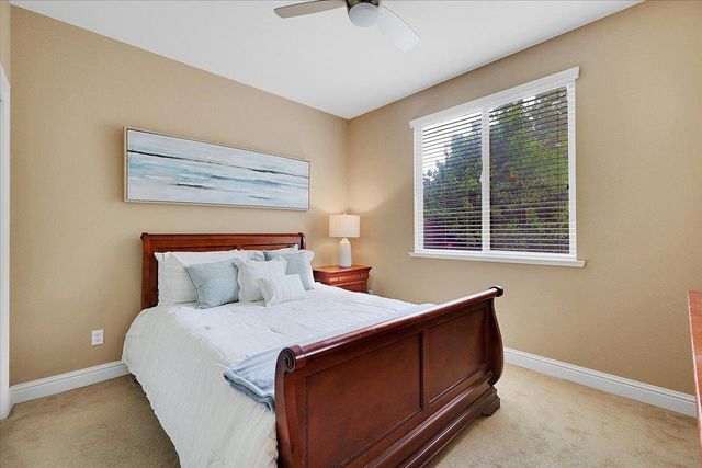 10022 Spring View Way, Elk Grove, CA 95757