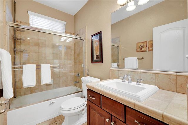 10022 Spring View Way, Elk Grove, CA 95757