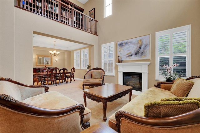 10022 Spring View Way, Elk Grove, CA 95757