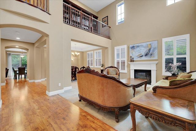 10022 Spring View Way, Elk Grove, CA 95757