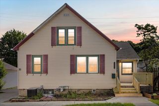 2216 S 65th STREET, West Allis, WI 53219