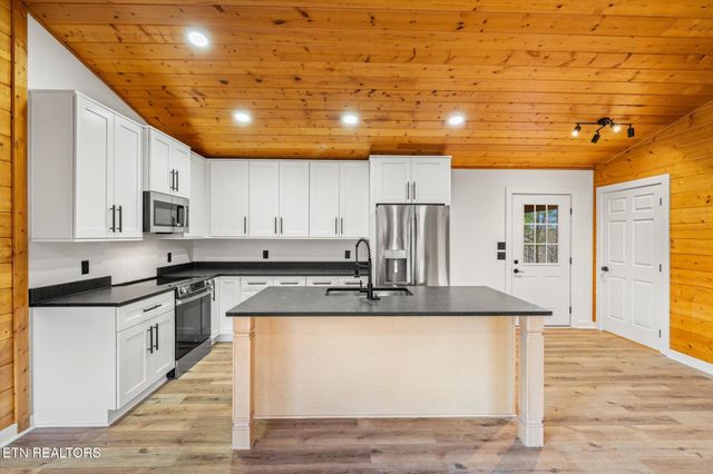 3760 Ivy Way, Sevierville, TN 37876